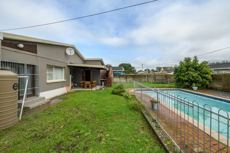 3 Bedroom Property for Sale in Kabega Park Eastern Cape